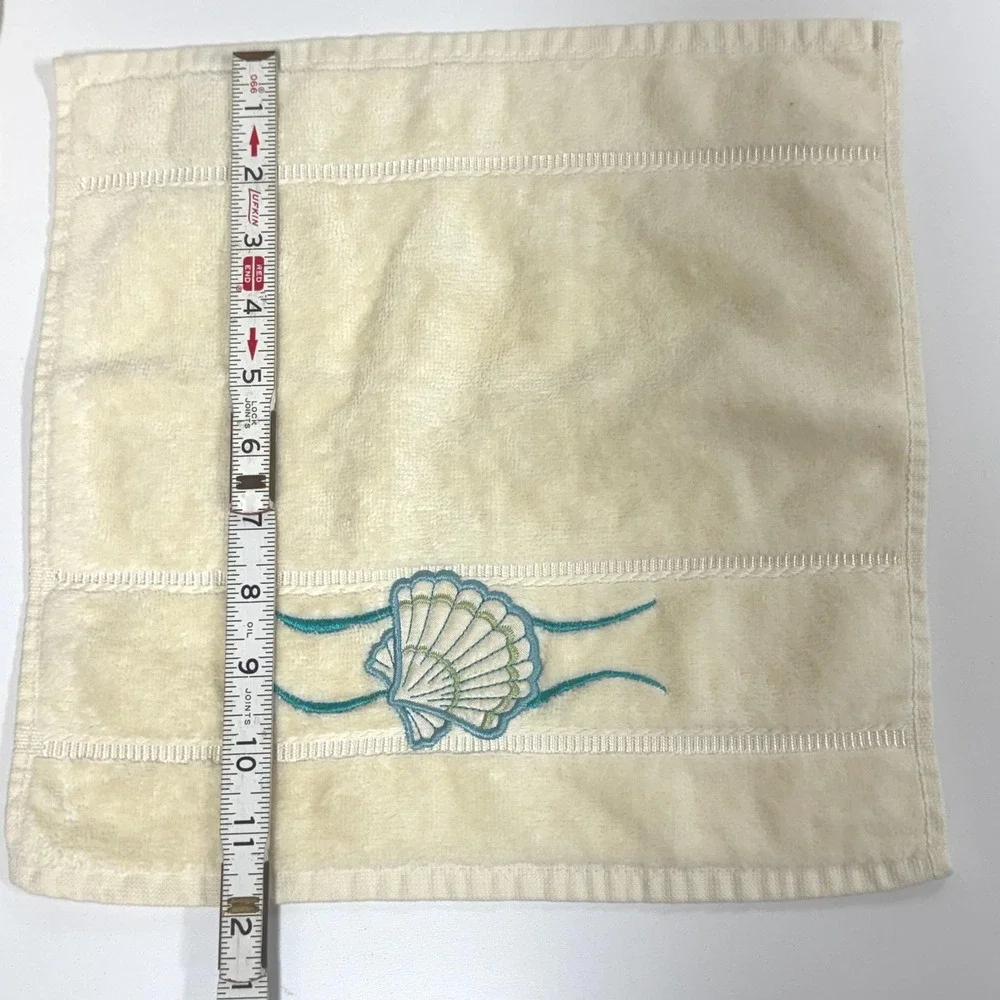 Vintage Seashell embriodered towel set